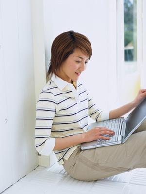 ストレートのホームページにアクセスしてみよう